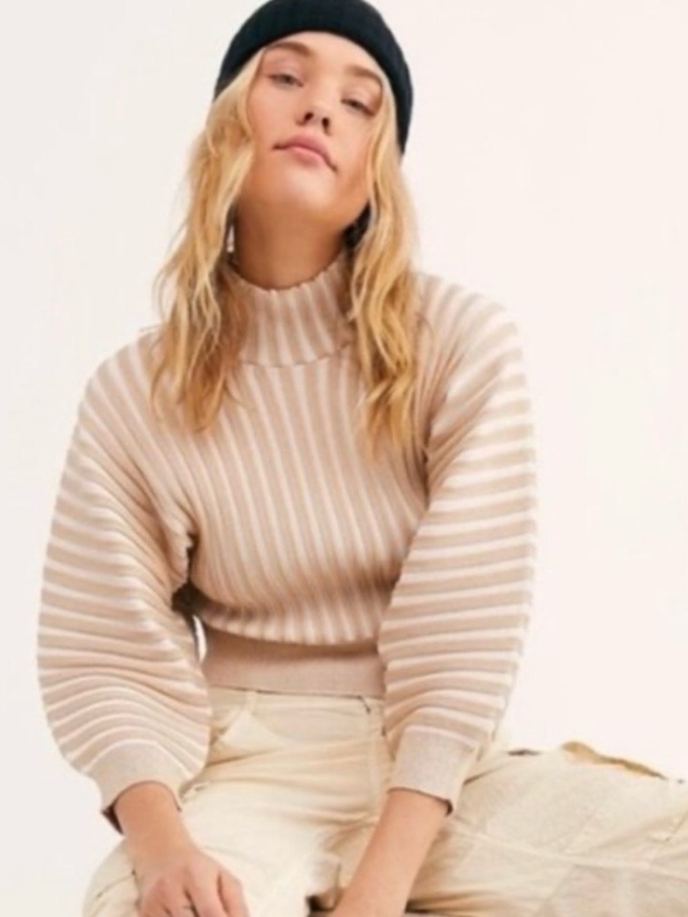 Free People Mad Chill Turtleneck
Ivory Size Medium